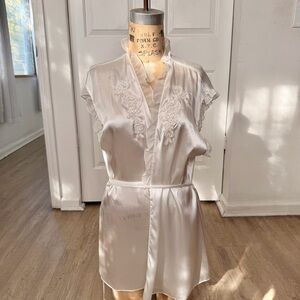 Linea Donatella beaded lace Embroidered Robe